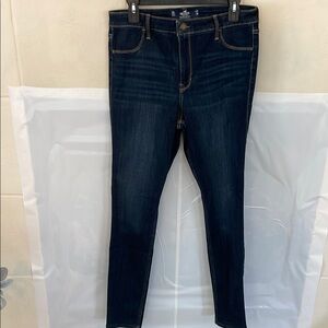 Never Worn Hollister Blue Skinny Jeans with Stretch and Deep Indigo Wash
